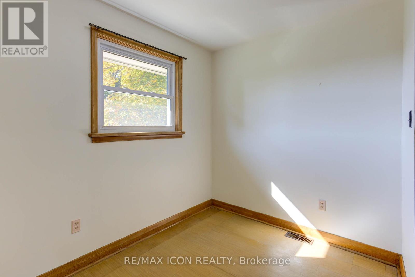 385 Main Street S, Wellington North, Ontario  N0G 2L3 - Photo 13 - X12155105