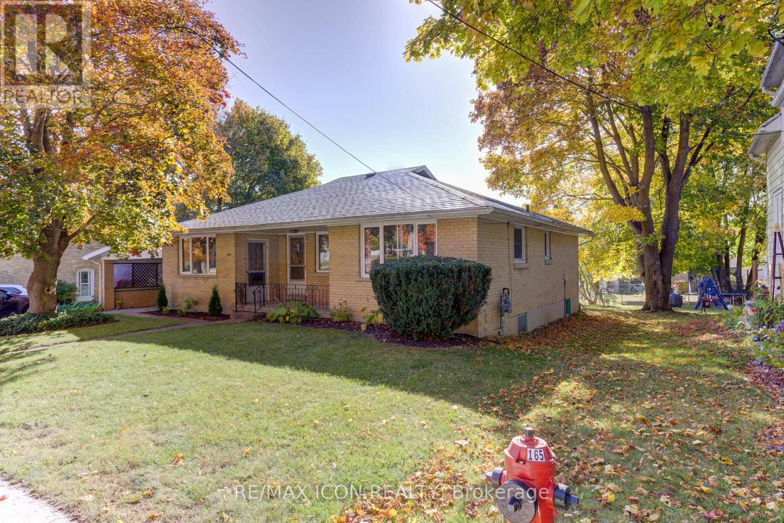 385 Main Street S, Wellington North, Ontario  N0G 2L3 - Photo 2 - X12155105