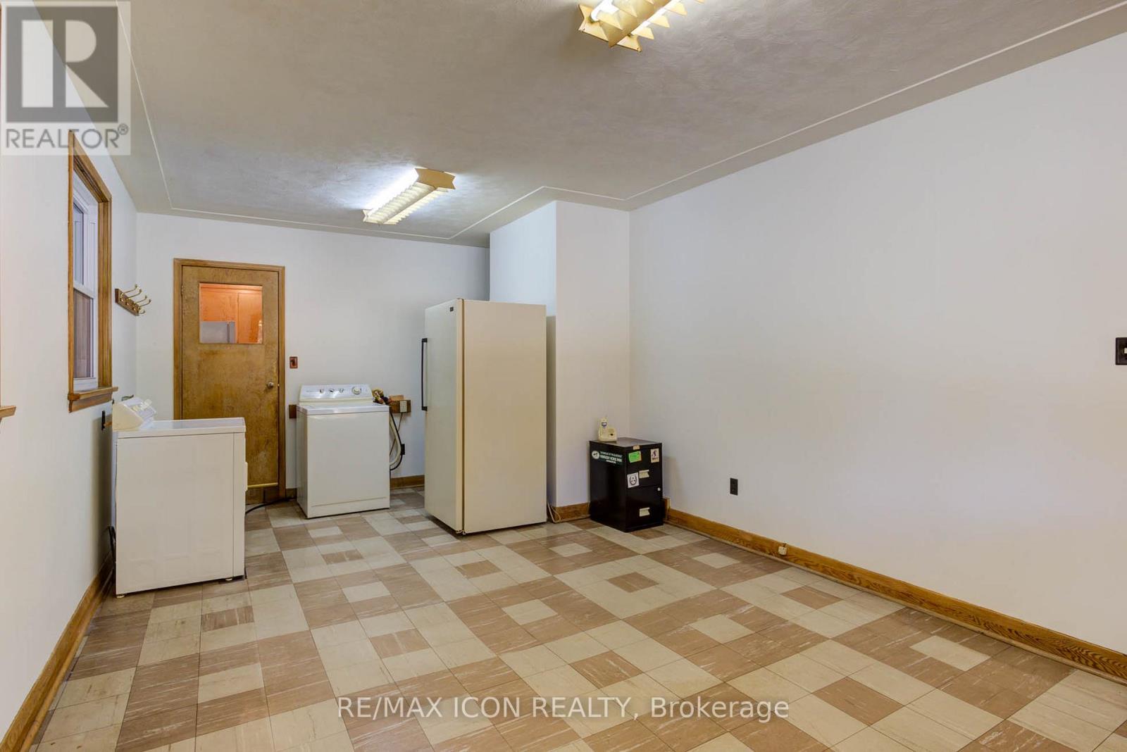 385 Main Street S, Wellington North, Ontario  N0G 2L3 - Photo 20 - X12155105