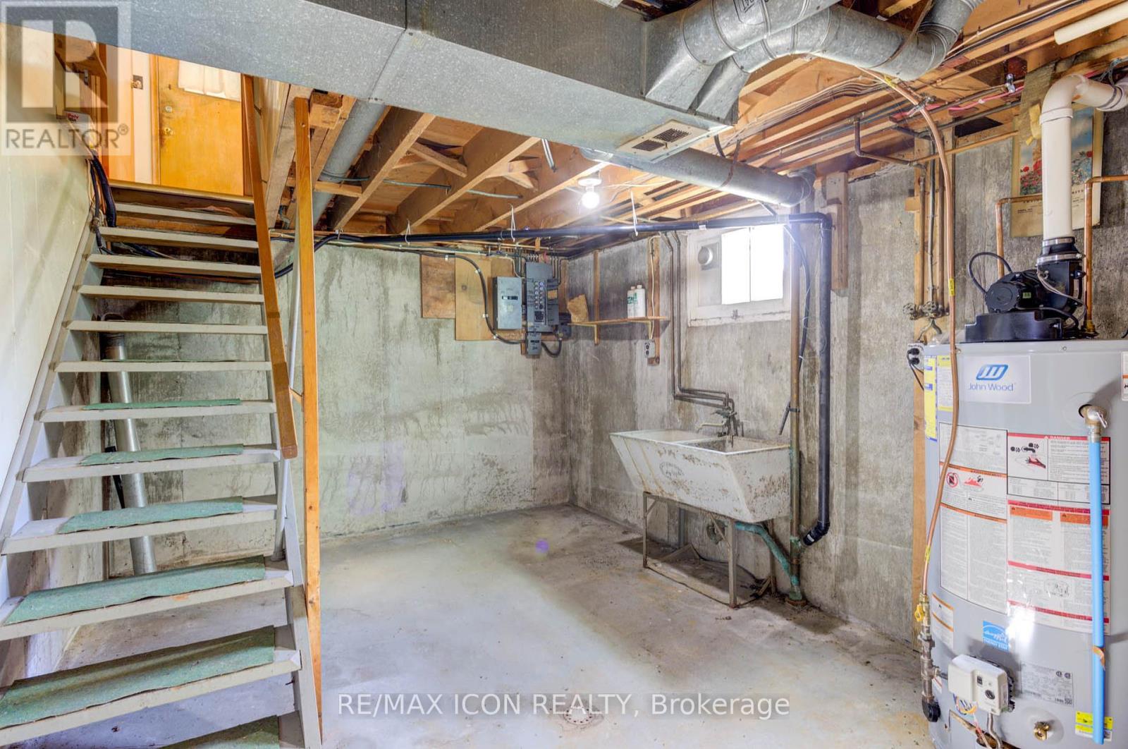385 Main Street S, Wellington North, Ontario  N0G 2L3 - Photo 22 - X12155105