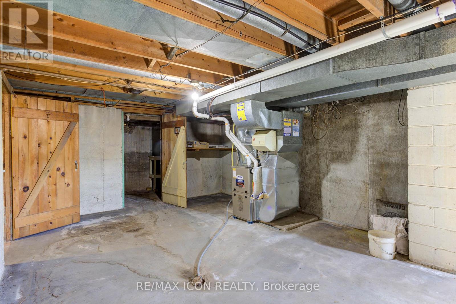 385 Main Street S, Wellington North, Ontario  N0G 2L3 - Photo 23 - X12155105