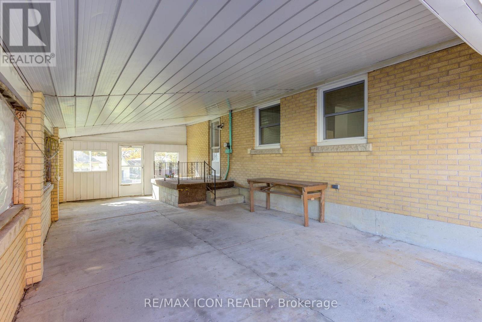 385 Main Street S, Wellington North, Ontario  N0G 2L3 - Photo 4 - X12155105