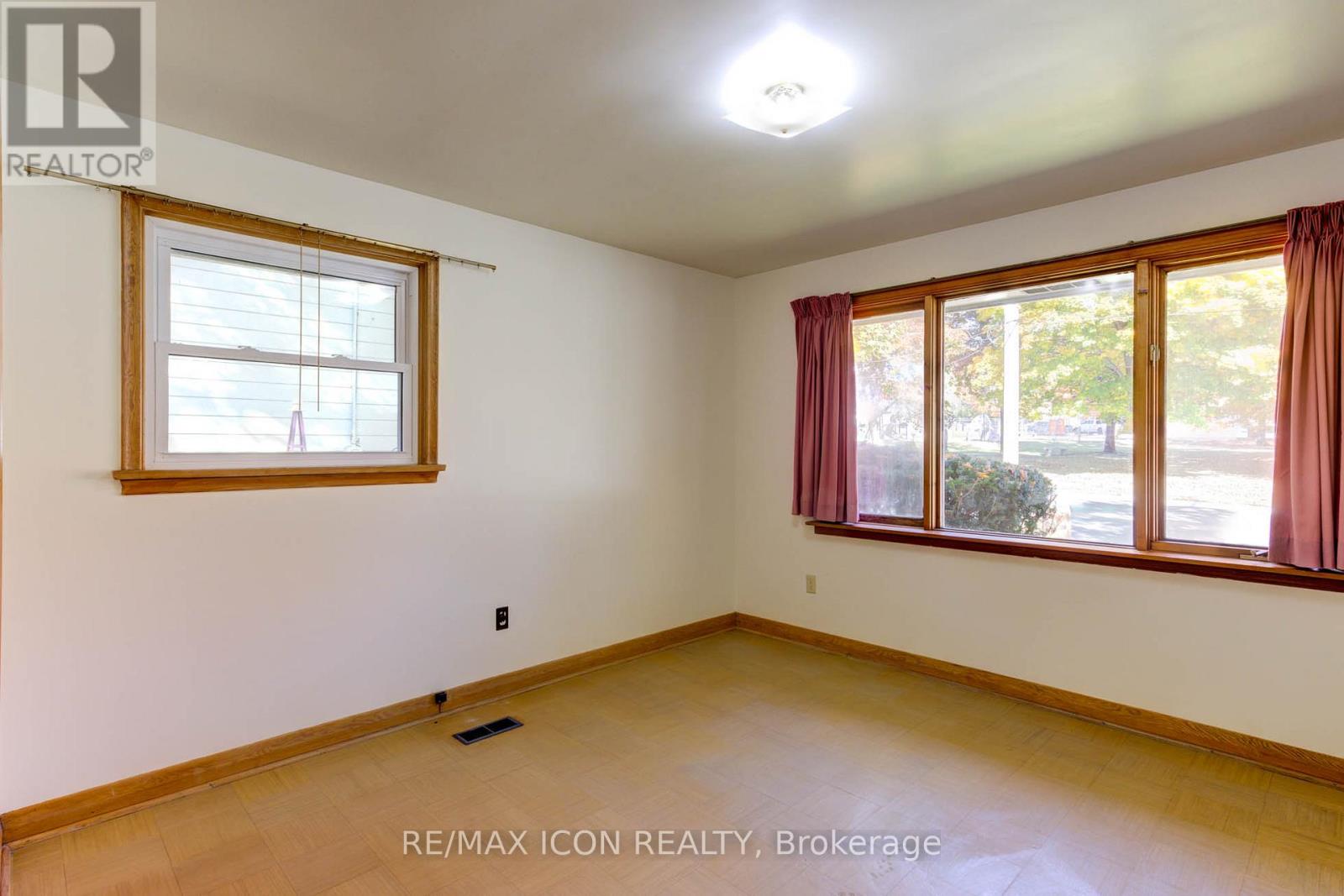 385 Main Street S, Wellington North, Ontario  N0G 2L3 - Photo 7 - X12155105
