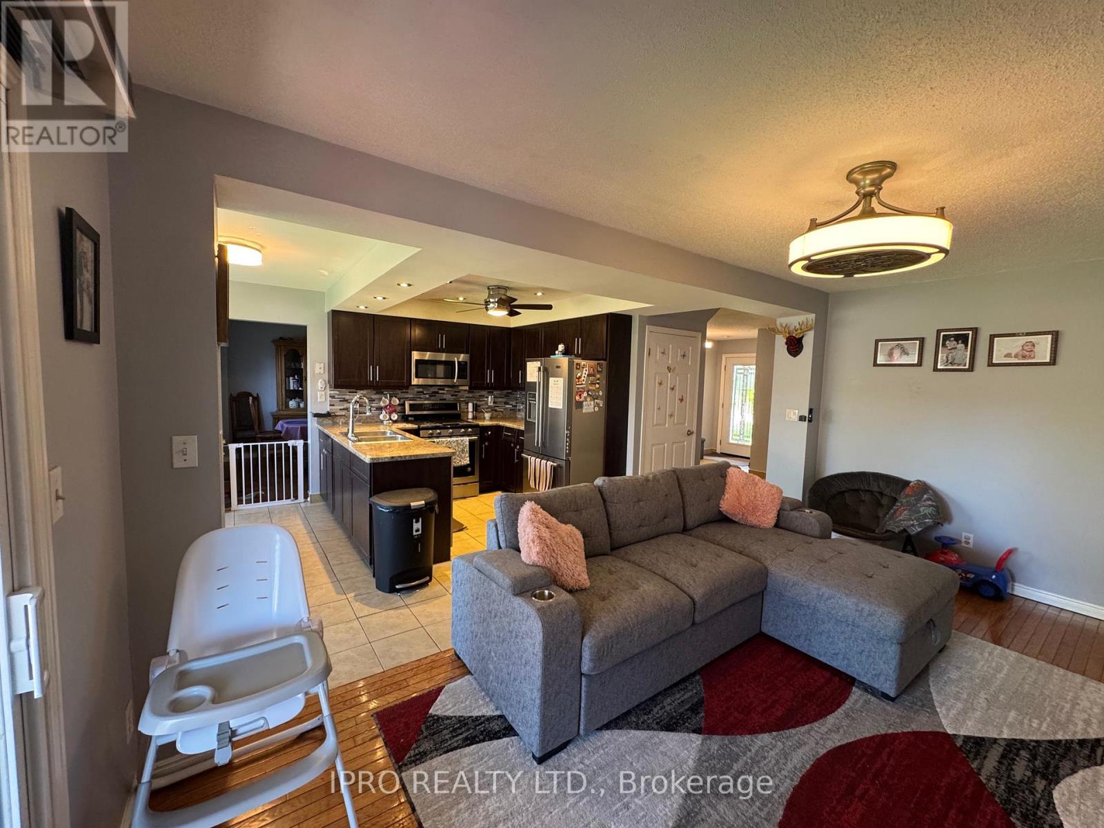 1525 South Pacific Avenue, Windsor, Ontario  N8X 4Z6 - Photo 31 - X12155107
