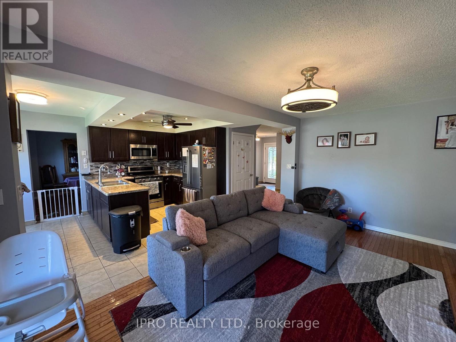1525 South Pacific Avenue, Windsor, Ontario  N8X 4Z6 - Photo 32 - X12155107