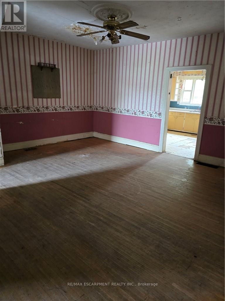 Property at 138 SANFORD AVENUE N image 3