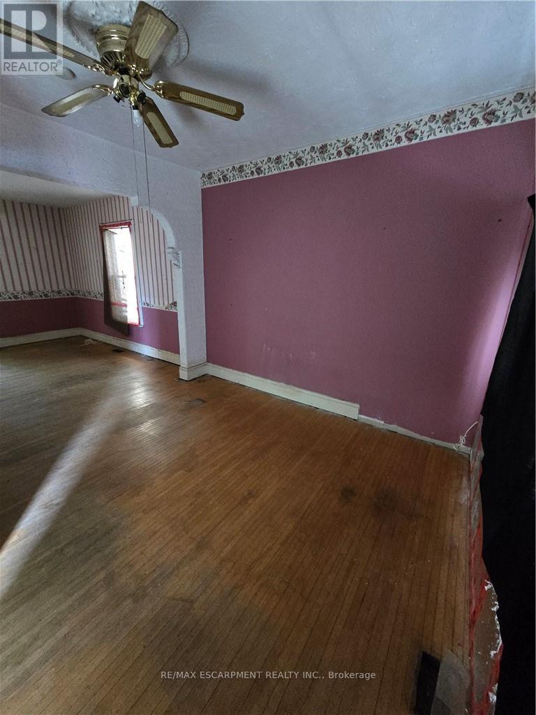Property at 138 SANFORD AVENUE N image 4