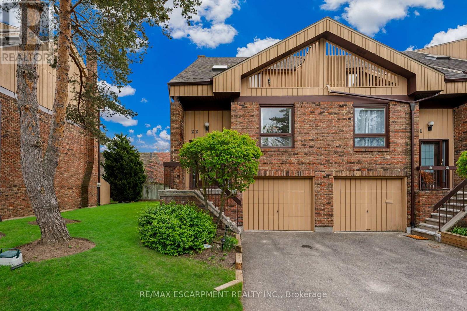22 - 178 Scott Street, St. Catharines, Ontario  L2N 6Y5 - Photo 1 - X12155142