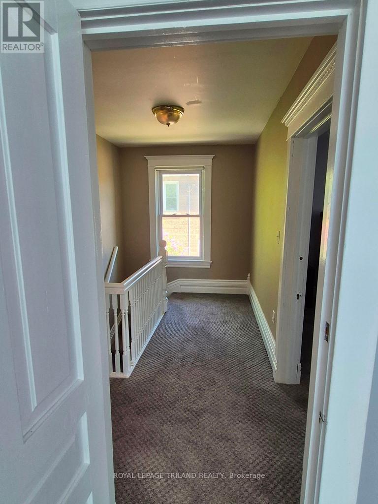 286 King Street S, Thames Centre, Ontario  N0M 2P0 - Photo 17 - X12061438