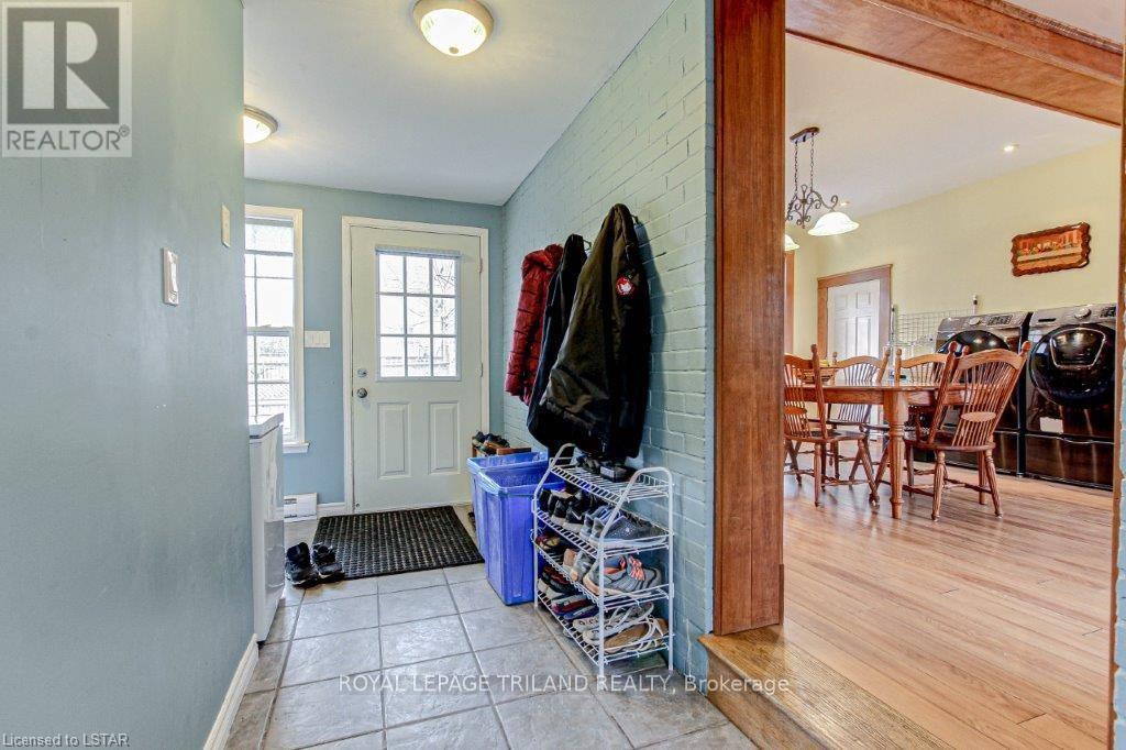286 King Street S, Thames Centre, Ontario  N0M 2P0 - Photo 15 - X12061438