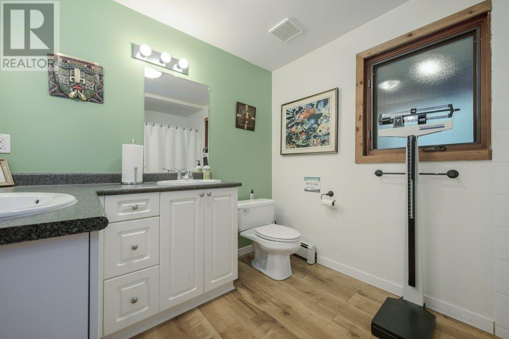 3025 Anmore Creek Way, Port Moody, British Columbia  V3H 5G6 - Photo 33 - R3003828