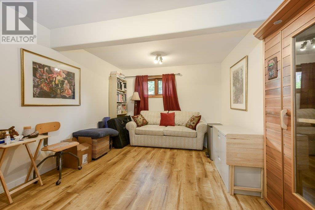 3025 Anmore Creek Way, Port Moody, British Columbia  V3H 5G6 - Photo 35 - R3003828