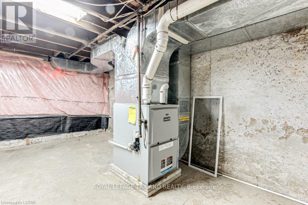 286 King Street S, Thames Centre, Ontario  N0M 2P0 - Photo 30 - X12061438