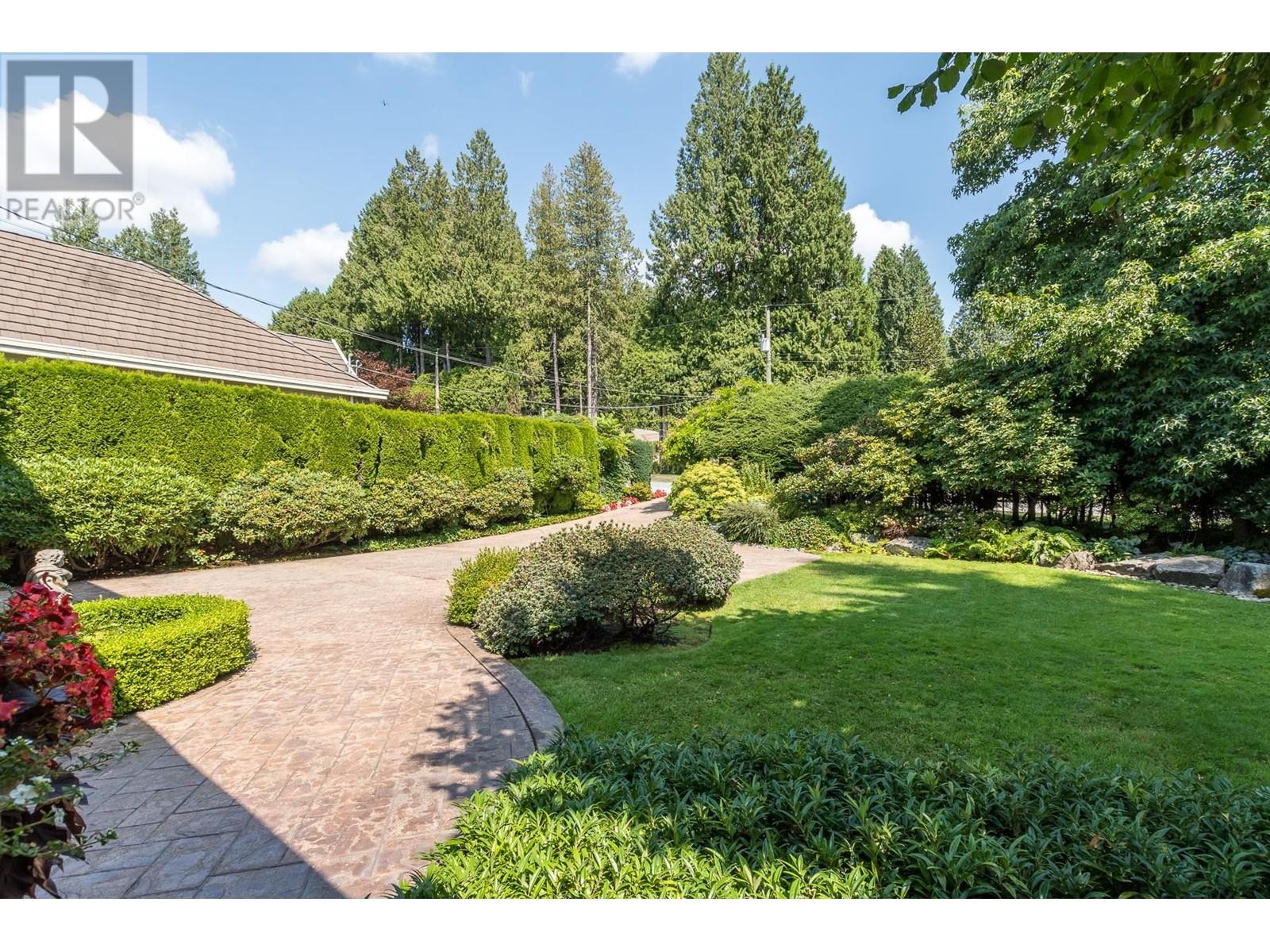 Property at 412 WALKER STREET image 2