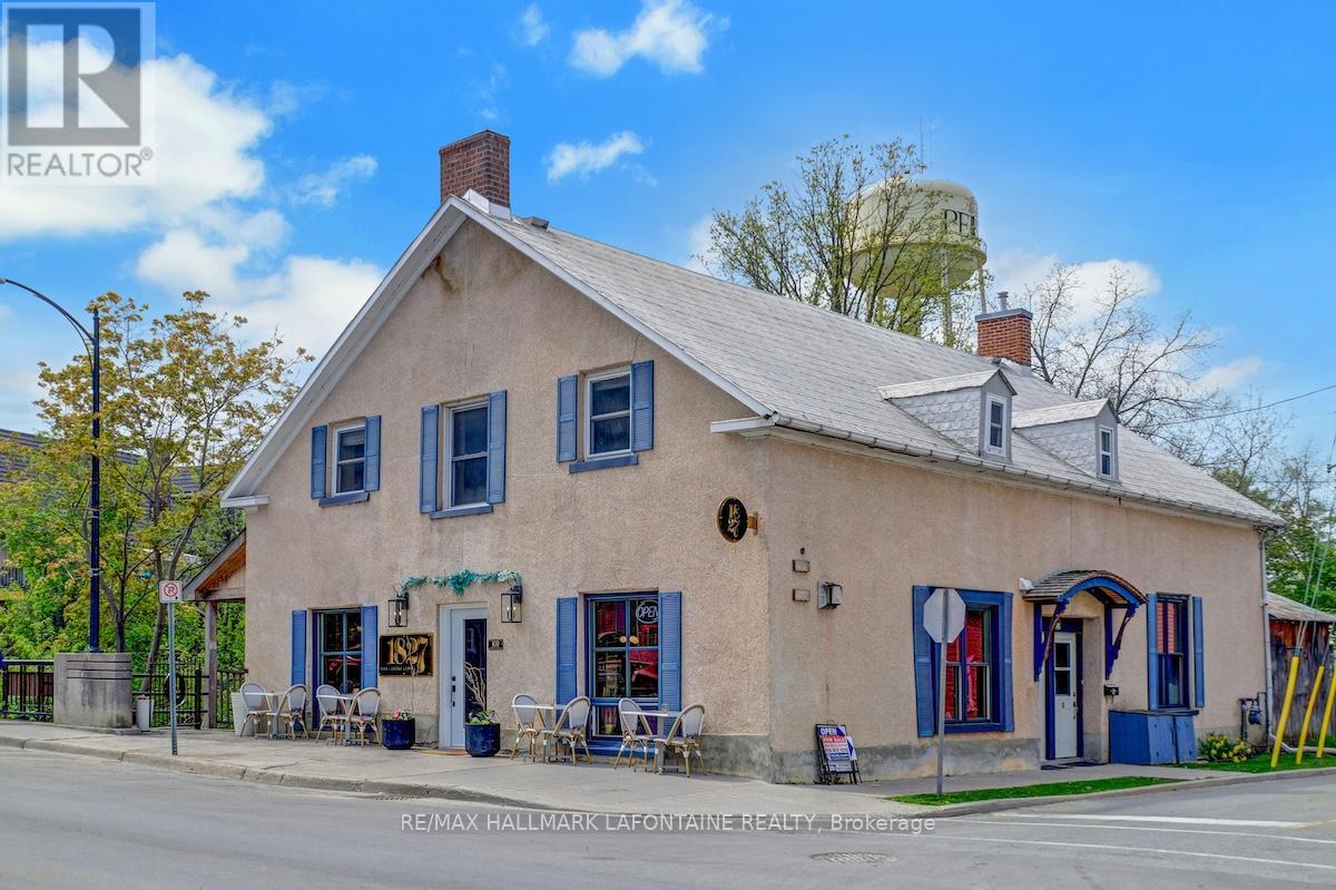 100 Gore Street E, Perth, Ontario  K7H 1J3 - Photo 2 - X12155250