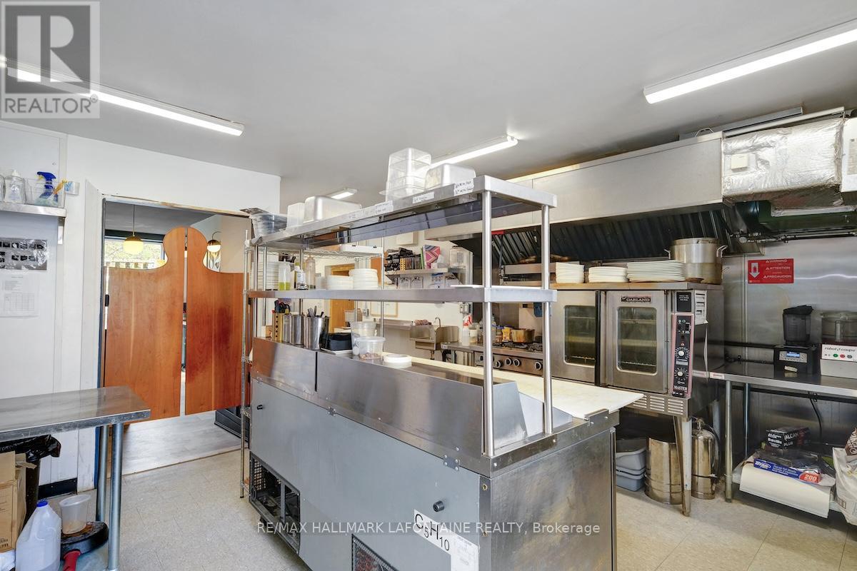 100 Gore Street E, Perth, Ontario  K7H 1J3 - Photo 20 - X12155250
