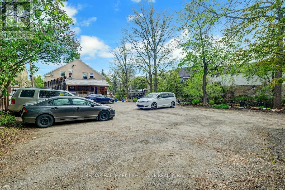 100 Gore Street E, Perth, Ontario  K7H 1J3 - Photo 37 - X12155250