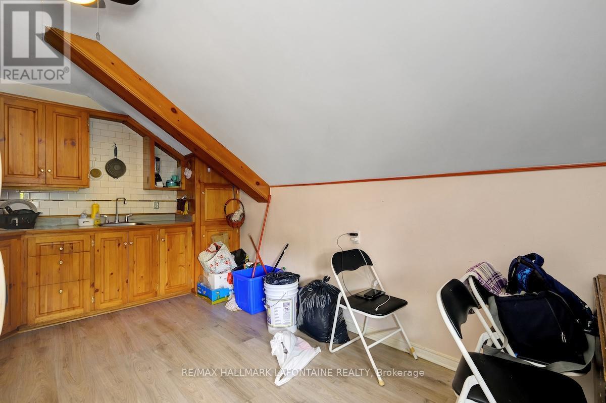 100 Gore Street E, Perth, Ontario  K7H 1J3 - Photo 40 - X12155250