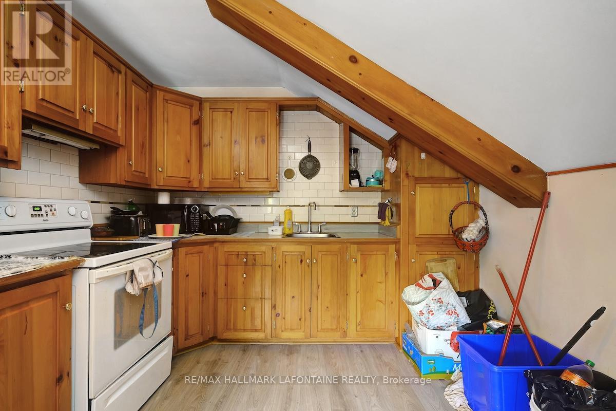 100 Gore Street E, Perth, Ontario  K7H 1J3 - Photo 41 - X12155250