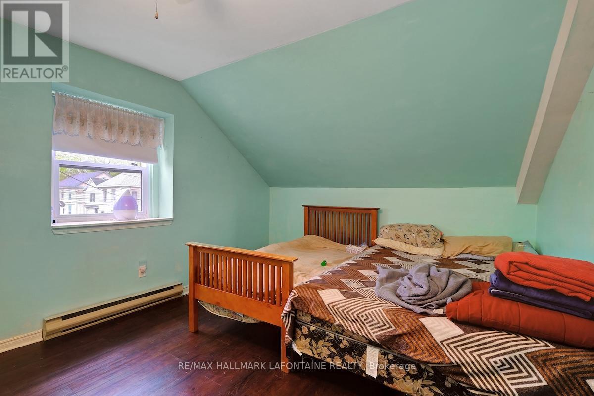 100 Gore Street E, Perth, Ontario  K7H 1J3 - Photo 44 - X12155250
