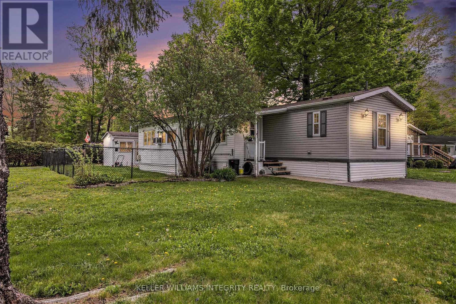 14 Oakwood Avenue, Beckwith, Ontario  K7C 0S5 - Photo 31 - X12155253