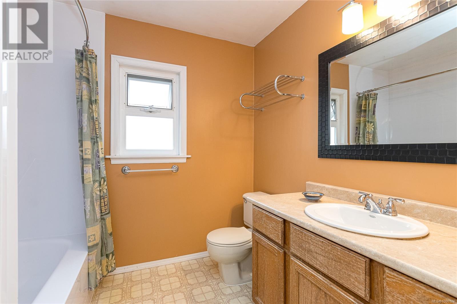941 Dunn Ave, Saanich, British Columbia  V8X 2Z5 - Photo 13 - 1000174