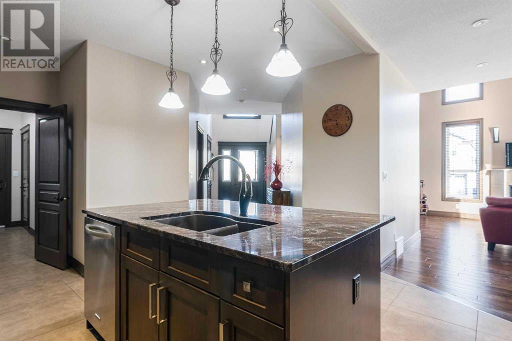 Property at 100 Macrae Place image 4