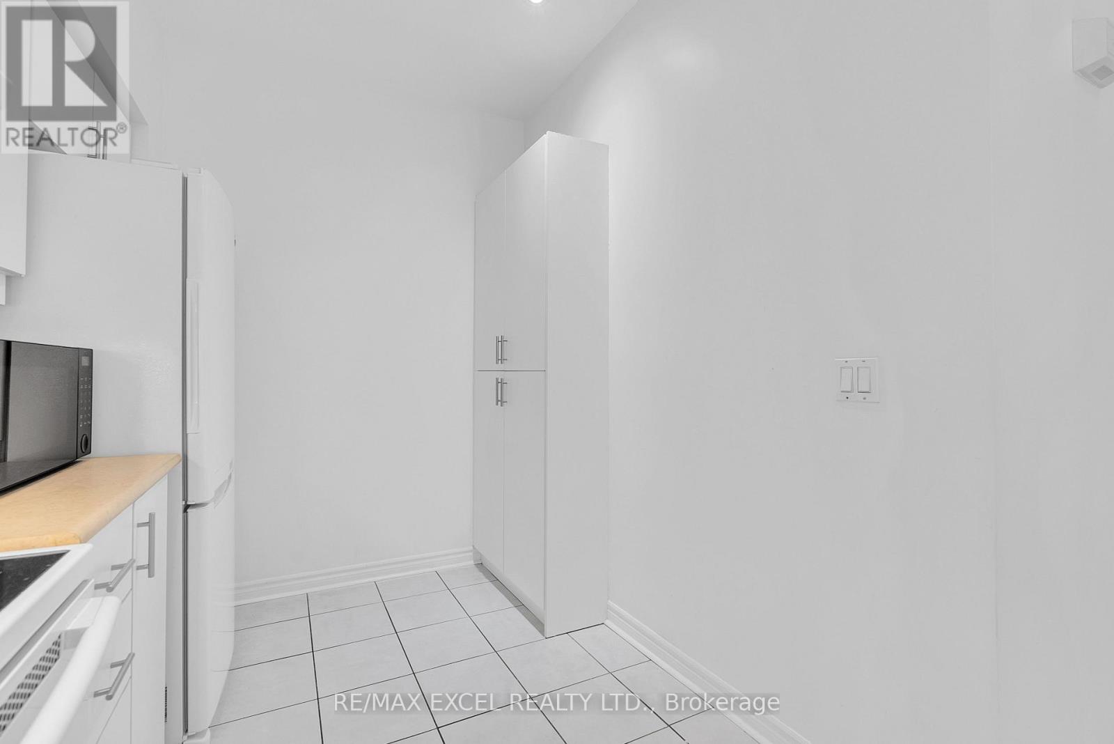 16 - 23 St Moritz Way, Markham, Ontario  L3R 4G4 - Photo 6 - N12153395