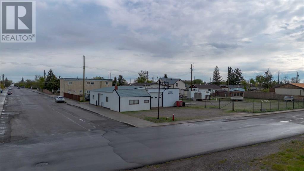 201 & 215 15 Street, Fort Macleod, Alberta  T0L 0Z0 - Photo 24 - A2221719