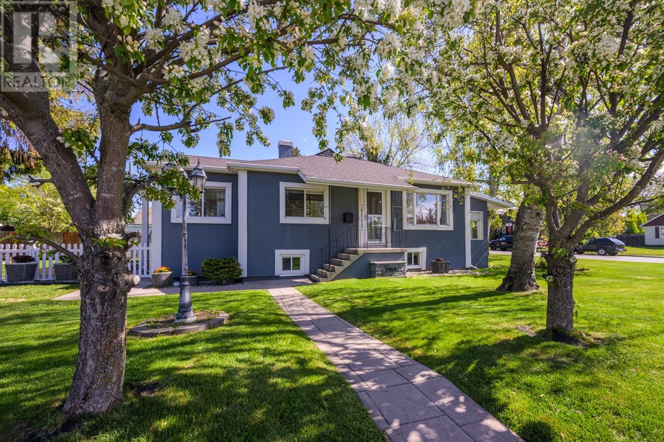 2198 LAURIER CRESCENT, Prince George, British Columbia