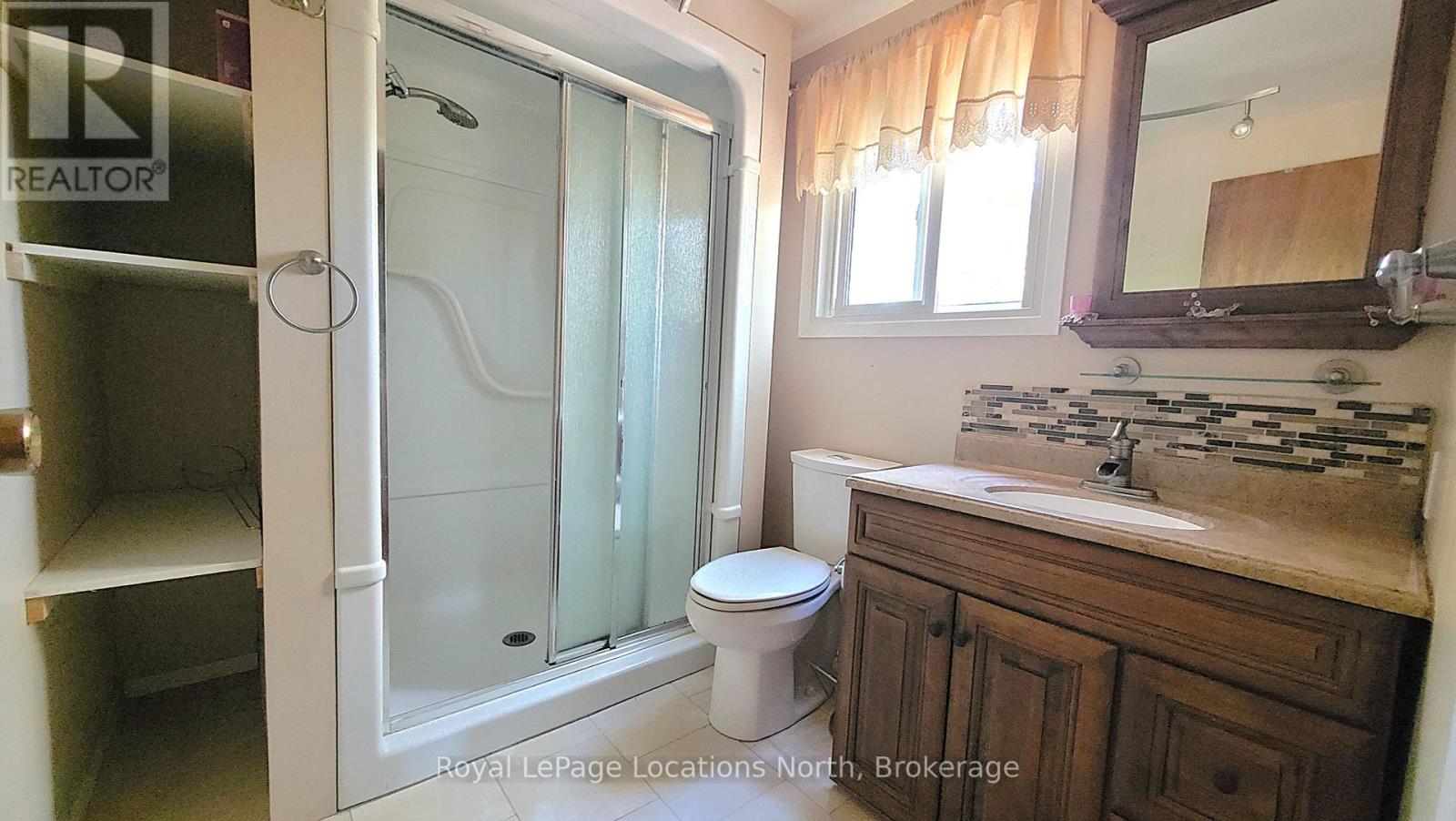 25 Balmoral Avenue, Tiny, Ontario L0L 1P1 - Photo 15 - S12155019
