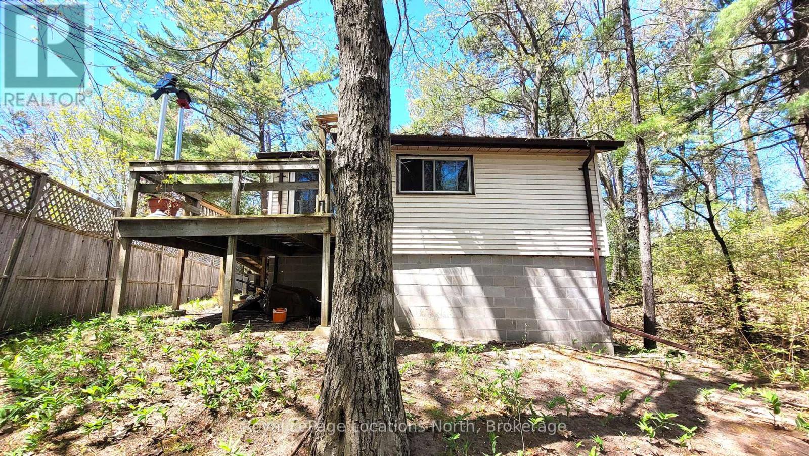 25 Balmoral Avenue, Tiny, Ontario L0L 1P1 - Photo 5 - S12155019