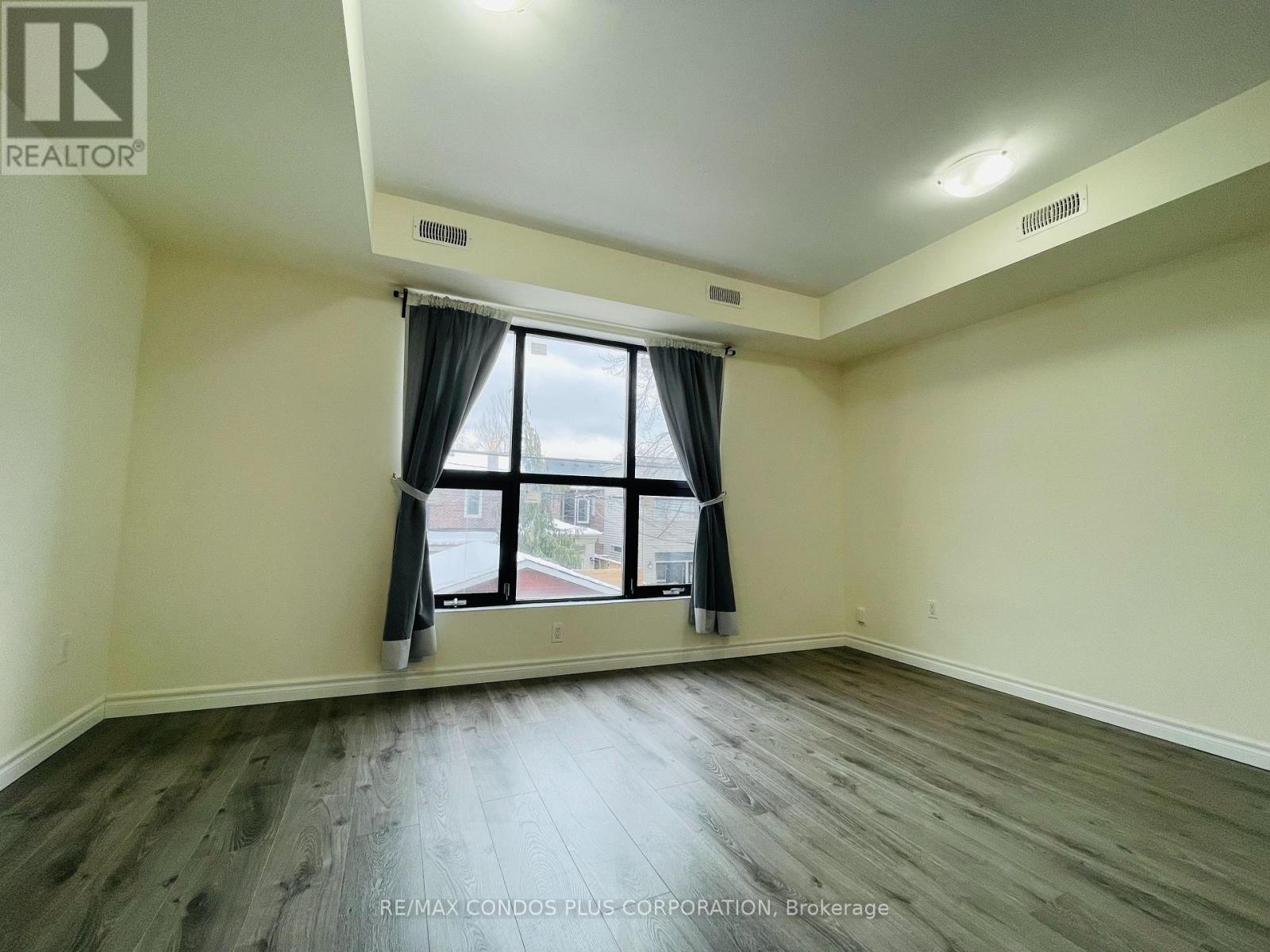 2b - 721 Danforth Avenue, Toronto, Ontario  M4J 1L2 - Photo 1 - E12155218