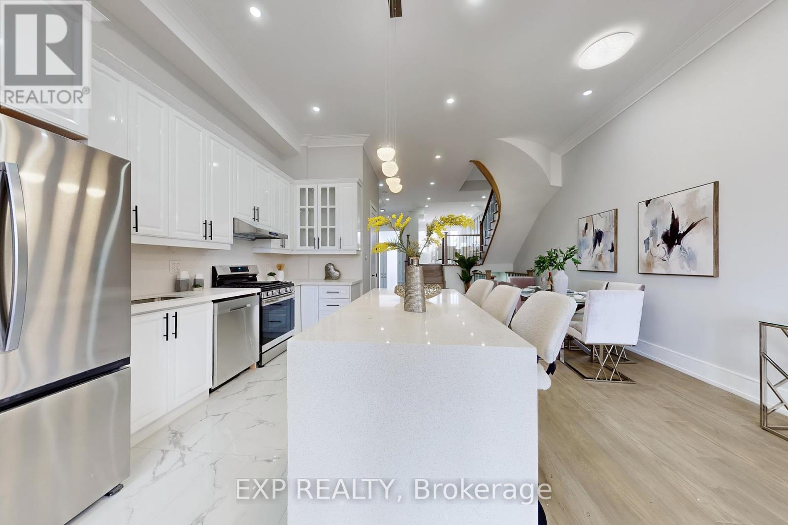 17 Malta Street, Toronto (Birchcliffe-Cliffside), Ontario  M1N 2L2 - Photo 11 - E12155219