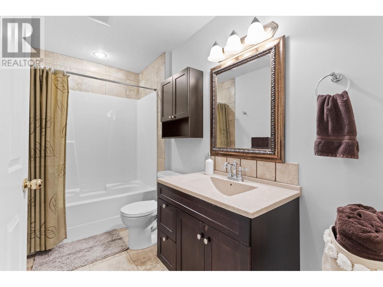 396 Mccarren Avenue, Kelowna, British Columbia  V1W 4W3 - Photo 26 - 10348387