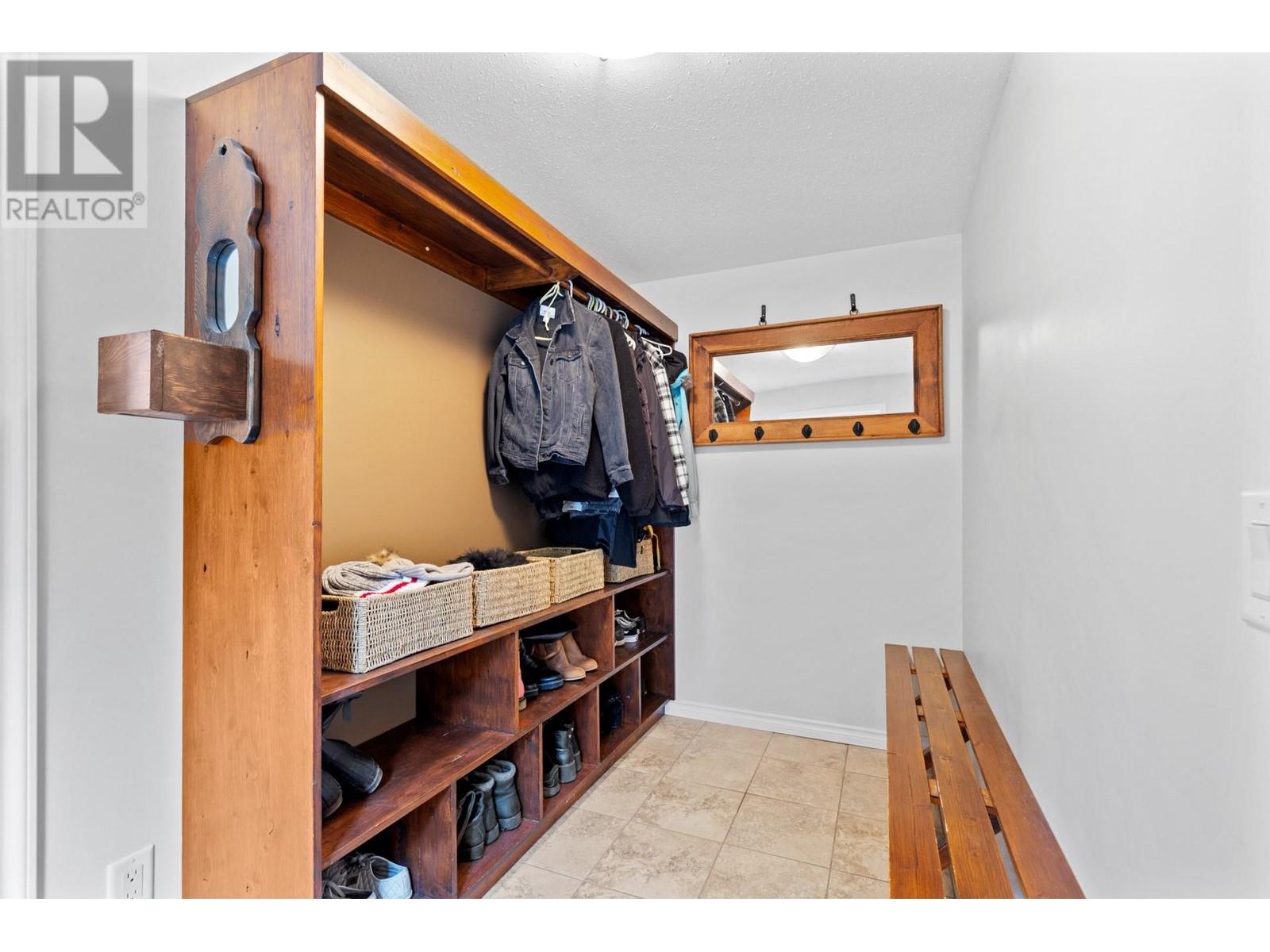 396 Mccarren Avenue, Kelowna, British Columbia  V1W 4W3 - Photo 28 - 10348387