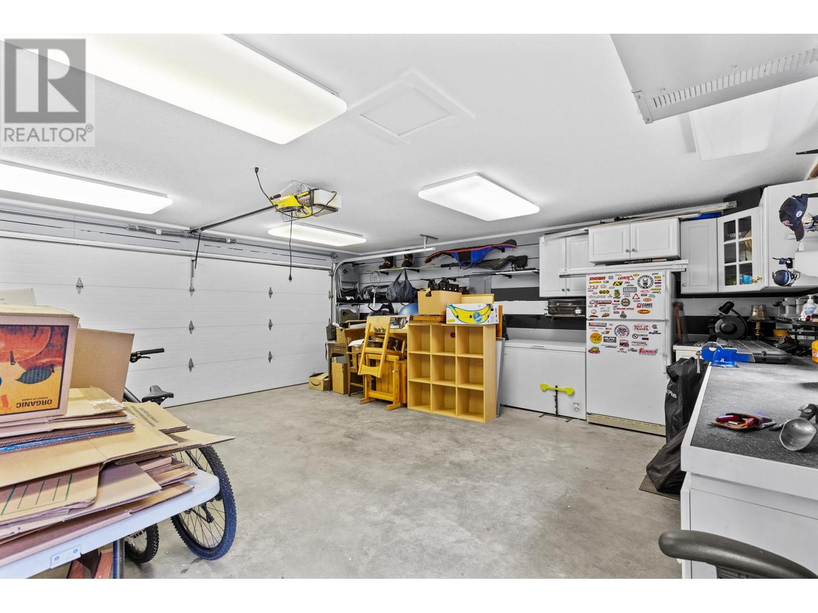 396 Mccarren Avenue, Kelowna, British Columbia  V1W 4W3 - Photo 32 - 10348387