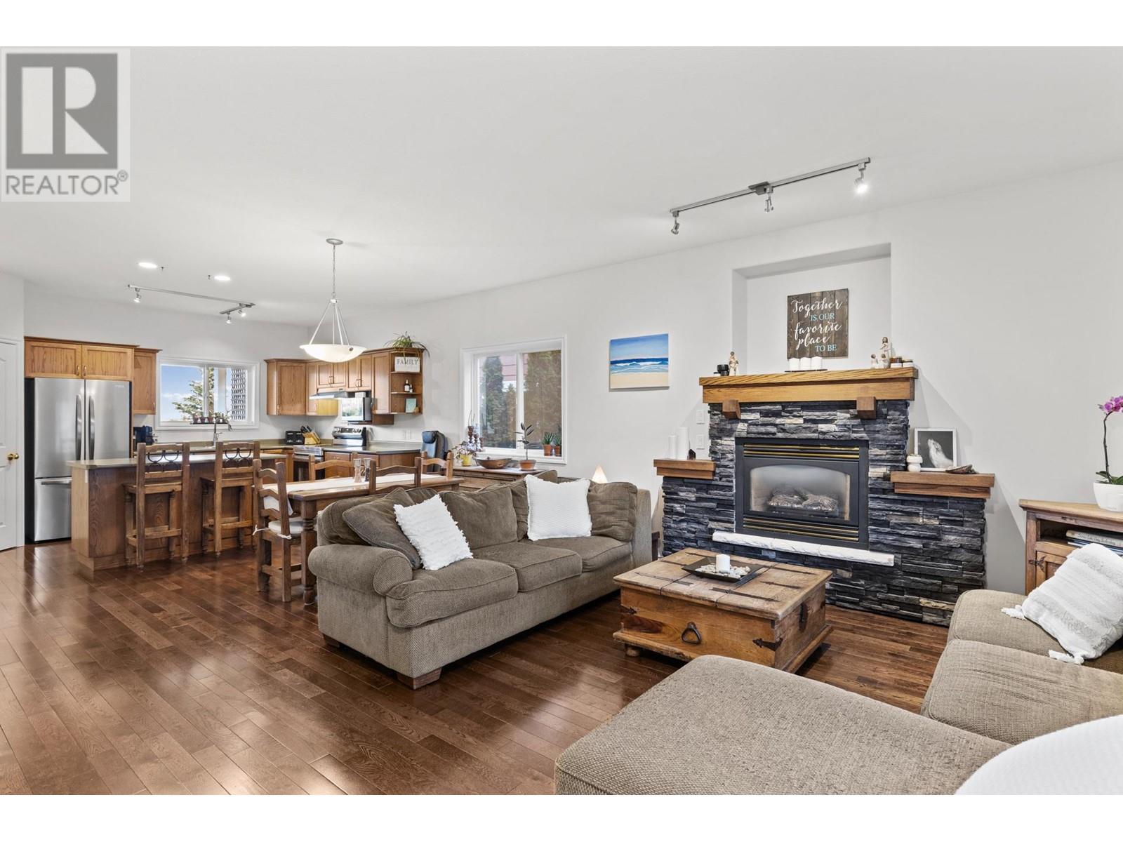 396 Mccarren Avenue, Kelowna, British Columbia  V1W 4W3 - Photo 4 - 10348387