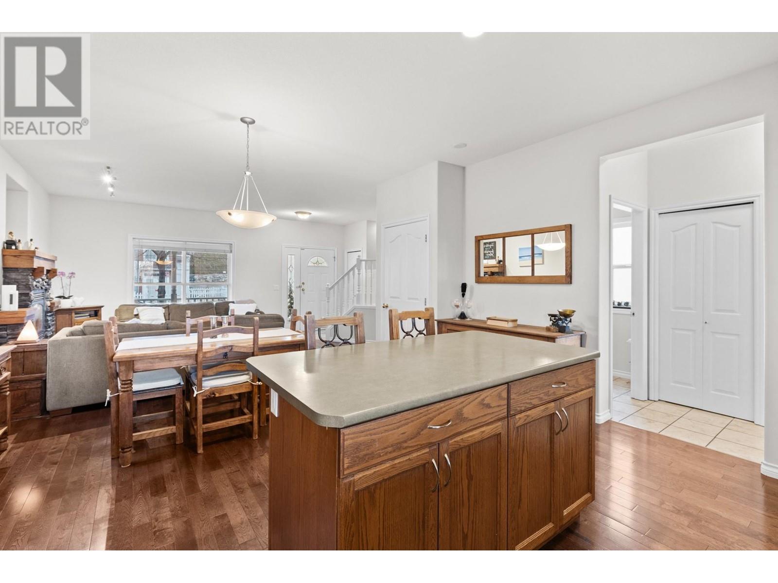 396 Mccarren Avenue, Kelowna, British Columbia  V1W 4W3 - Photo 9 - 10348387