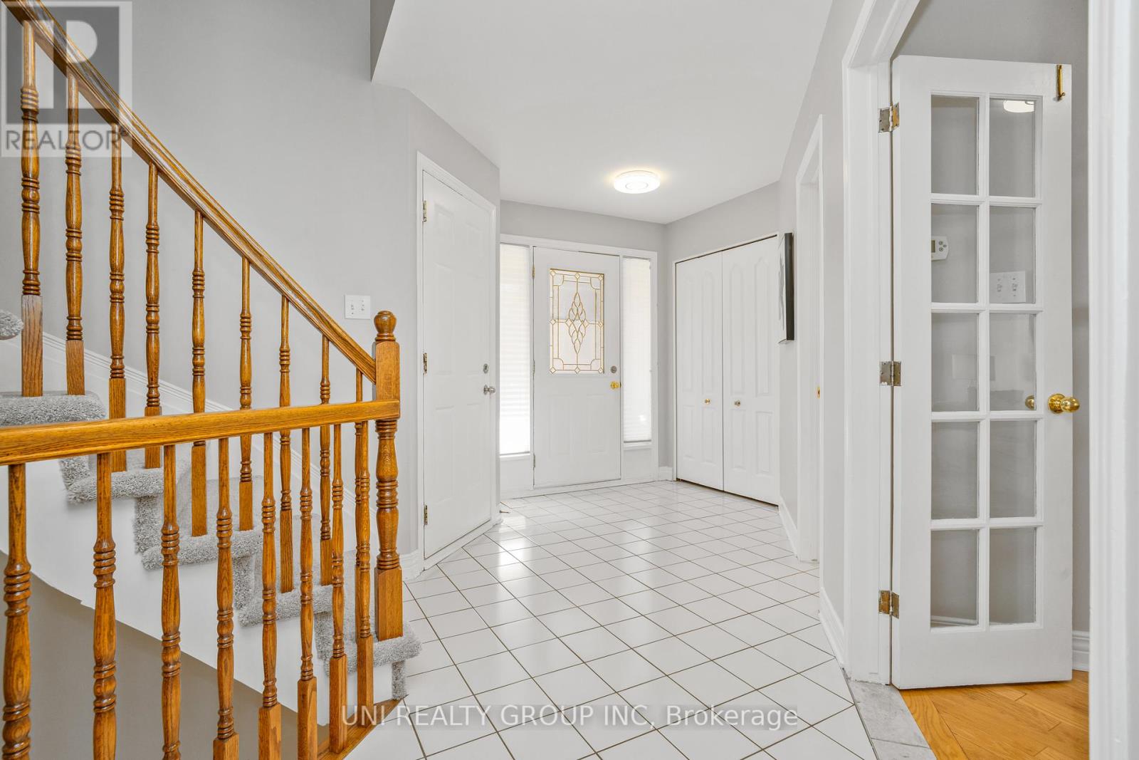 Property at 114 THORNBURY CRESCENT image 5