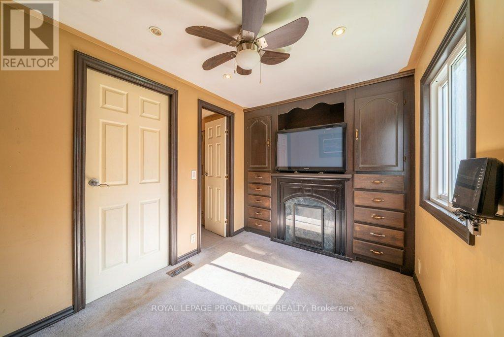 1058 Jacques Bay Road, Addington Highlands (Addington Highlands), Ontario  K0H 1K0 - Photo 29 - X12155339