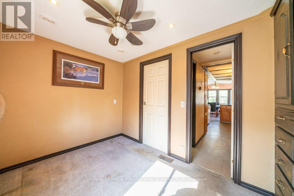 1058 Jacques Bay Road, Addington Highlands (Addington Highlands), Ontario  K0H 1K0 - Photo 30 - X12155339