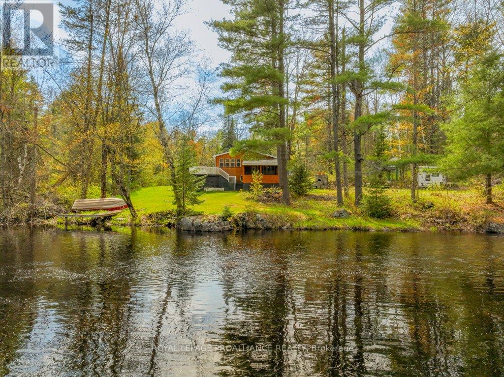 1058 Jacques Bay Road, Addington Highlands (Addington Highlands), Ontario  K0H 1K0 - Photo 40 - X12155339