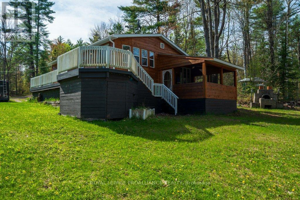 1058 Jacques Bay Road, Addington Highlands (Addington Highlands), Ontario  K0H 1K0 - Photo 7 - X12155339