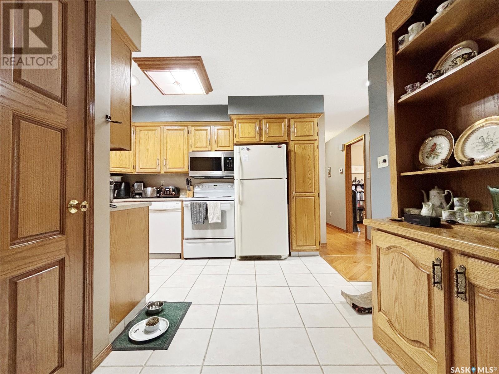 215 Hogg Way, Saskatoon, Saskatchewan  S7N 3W4 - Photo 8 - SK005648