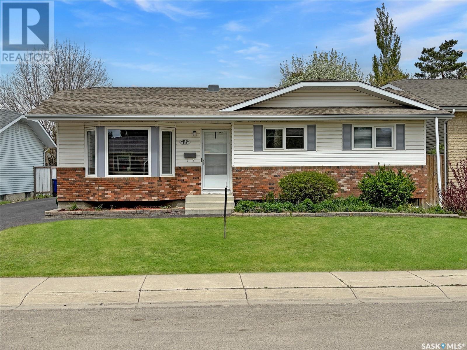Property at 215 Hogg WAY image 1
