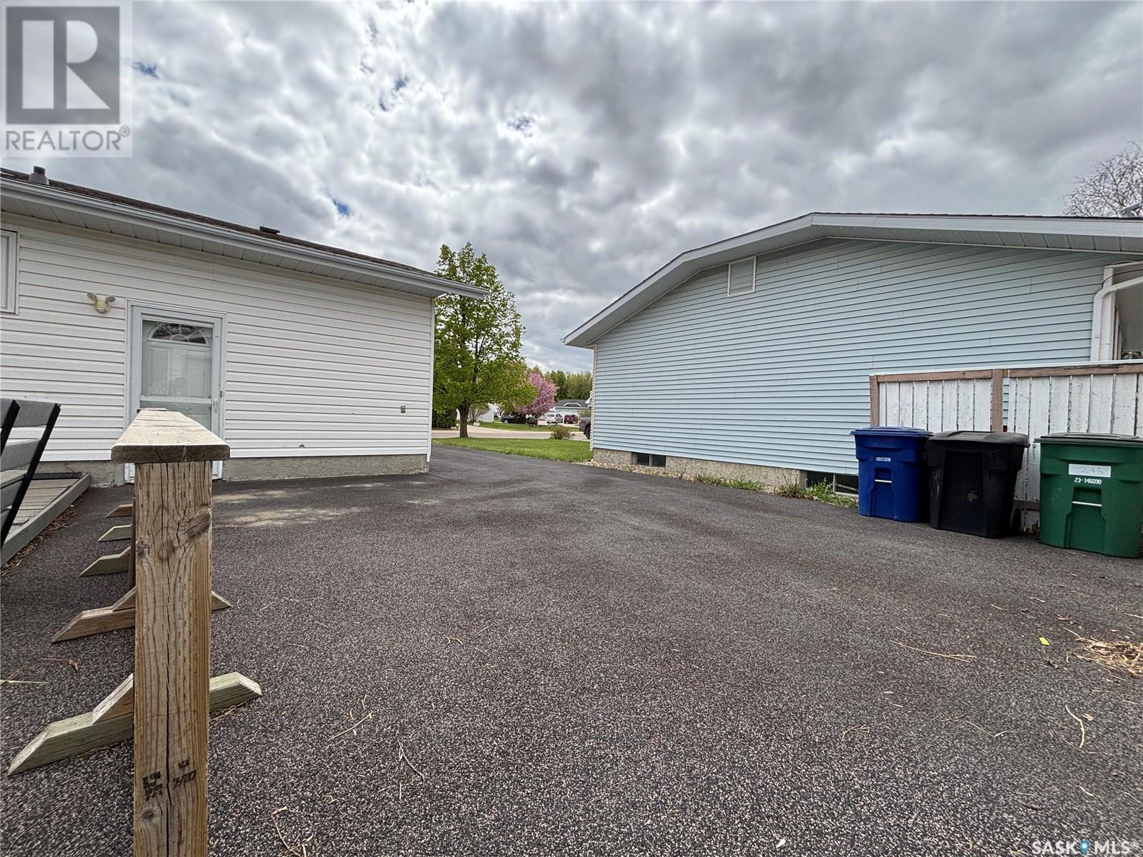 215 Hogg Way, Saskatoon, Saskatchewan  S7N 3W4 - Photo 34 - SK005648