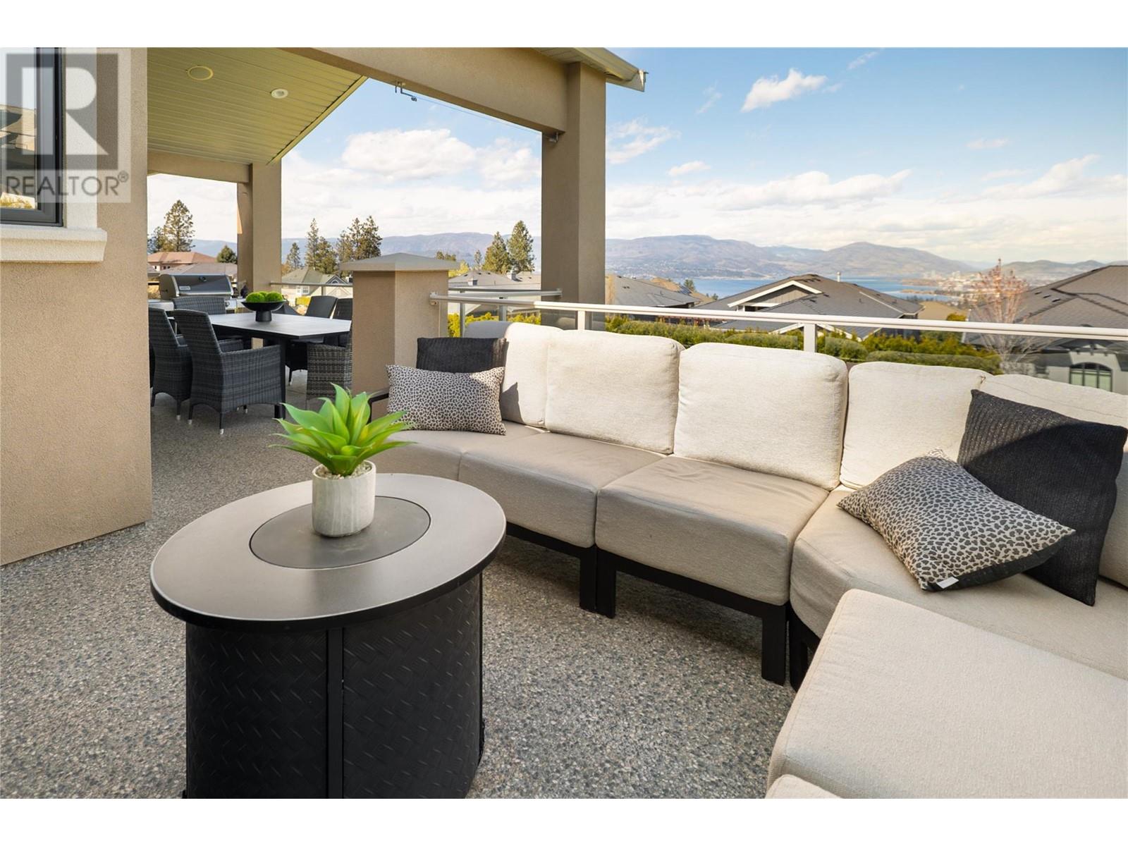Property at 628 Devonian Avenue image 4