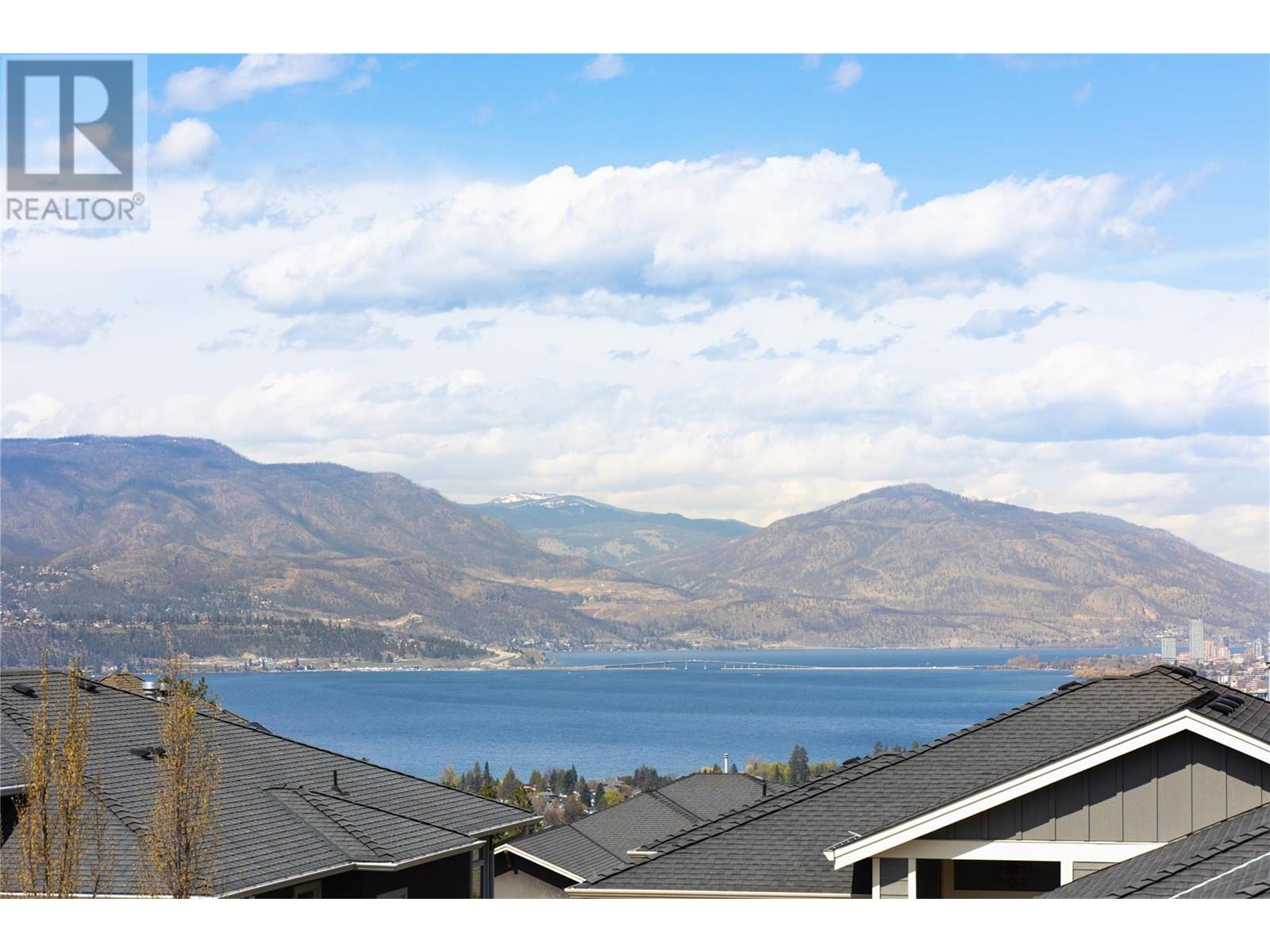 Property at 628 Devonian Avenue image 5
