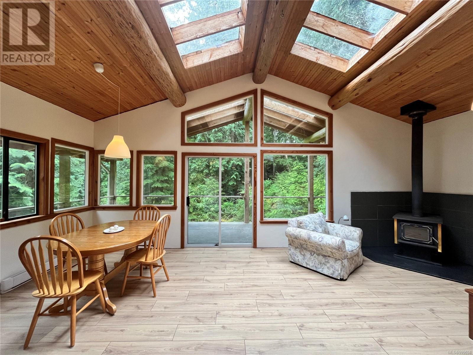 421 Whaletown Rd, Cortes Island, British Columbia